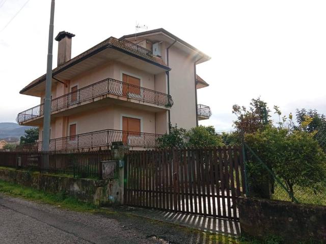 Palazzo / Stabile in vendita a Sant'Elia Fiumerapido FR