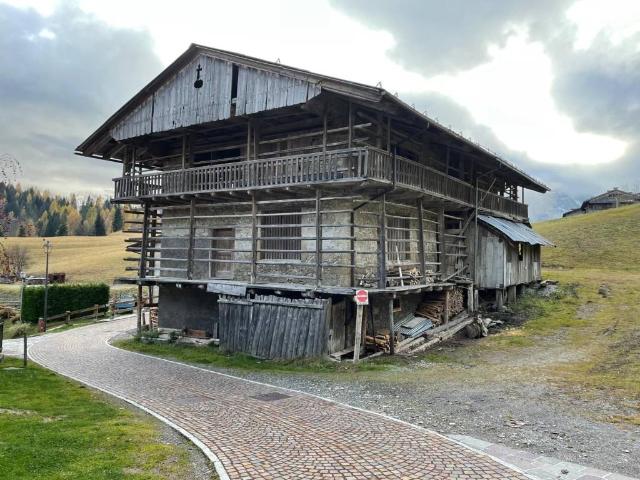 Palazzo / Stabile in vendita a Sauris UD