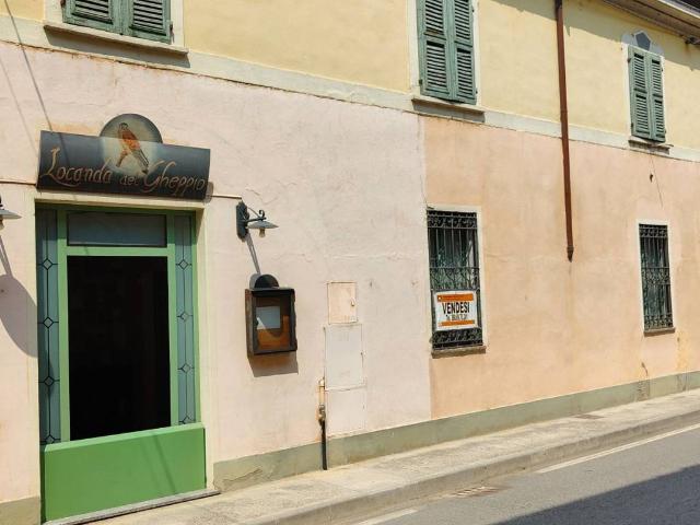 Palazzo / Stabile in vendita a Scandolara Ripa d'Oglio CR