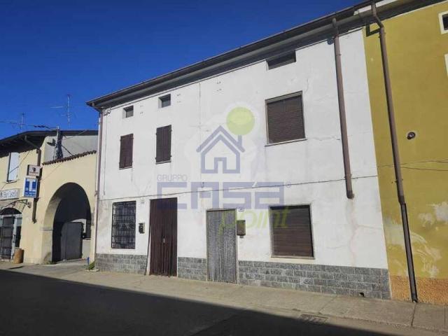 Palazzo / Stabile in vendita a Scandolara Ripa d'Oglio CR