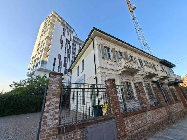 Palazzo / Stabile in vendita a Settimo Torinese TO