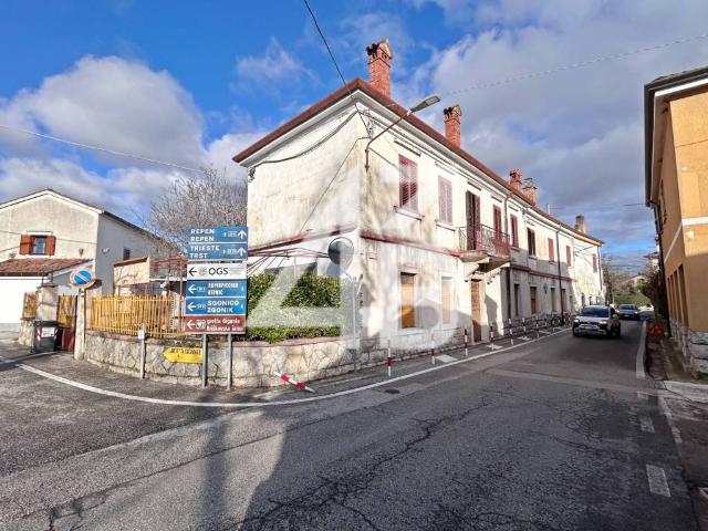 Palazzo / Stabile in vendita a Sgonico TS