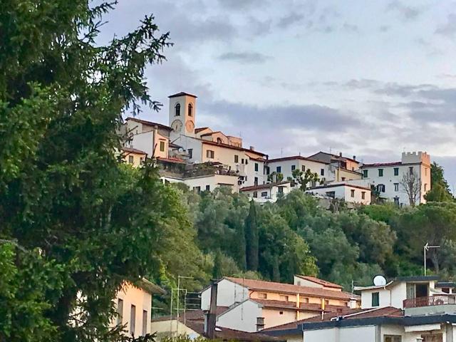 Palazzo / Stabile in vendita a Signa FI
