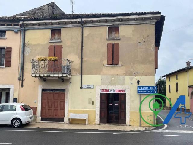 Palazzo / Stabile in vendita a Solferino MN