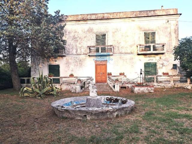 Palazzo / Stabile in vendita a Somma Vesuviana NA