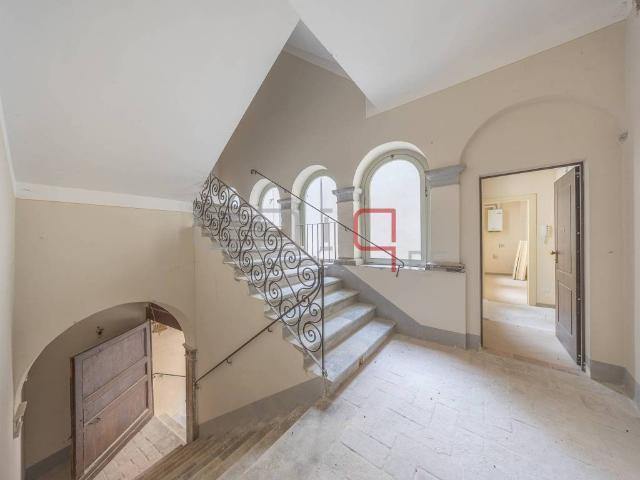 Palazzo / Stabile in vendita a Spoleto PG