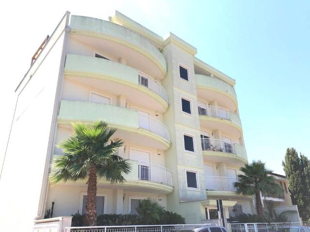 Palazzo / Stabile in vendita a Turi BA