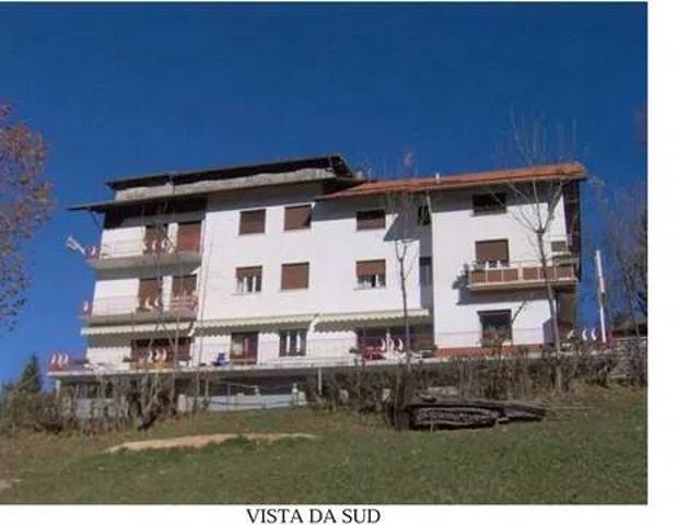 Palazzo / Stabile in vendita a Tambre BL