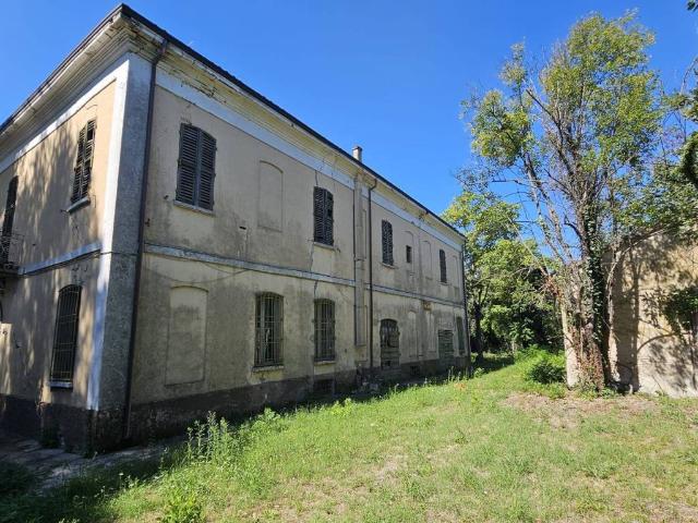 Palazzo / Stabile in vendita a Tavullia PU