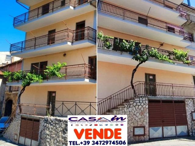 Palazzo / Stabile in vendita a Teggiano SA