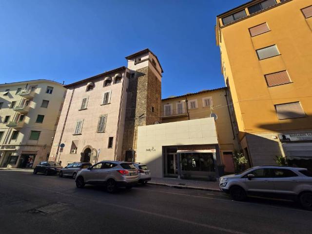Palazzo / Stabile in vendita a Terni TR