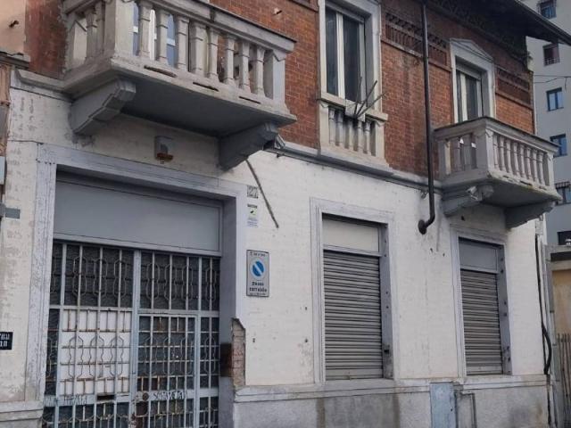 Palazzo / Stabile in vendita a Torino TO