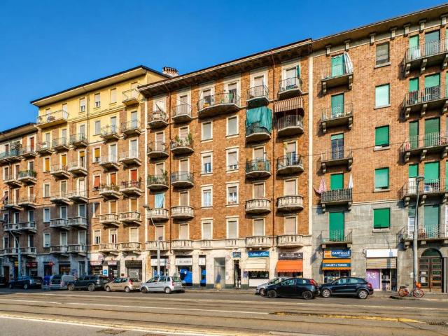 Palazzo / Stabile in vendita a Torino TO