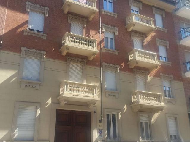Palazzo / Stabile in vendita a Torino TO