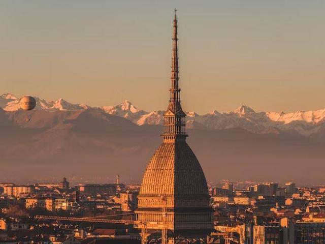 Palazzo / Stabile in vendita a Torino TO