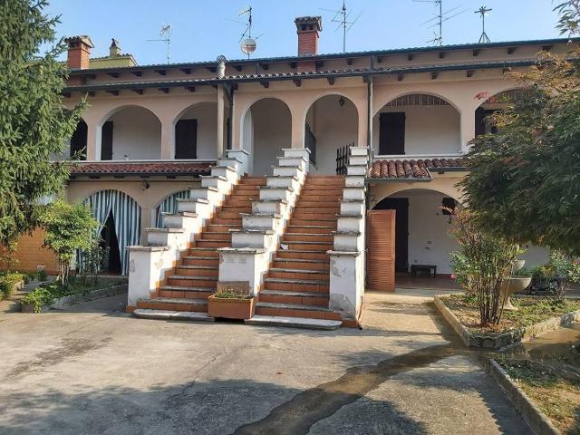 Palazzo / Stabile in vendita a Torre de' Picenardi CR