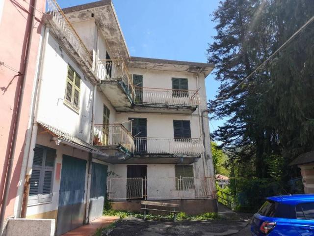 Palazzo / Stabile in vendita a Torriglia GE