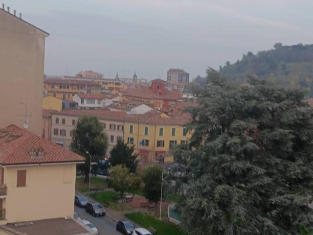 Palazzo / Stabile in vendita a Tortona AL