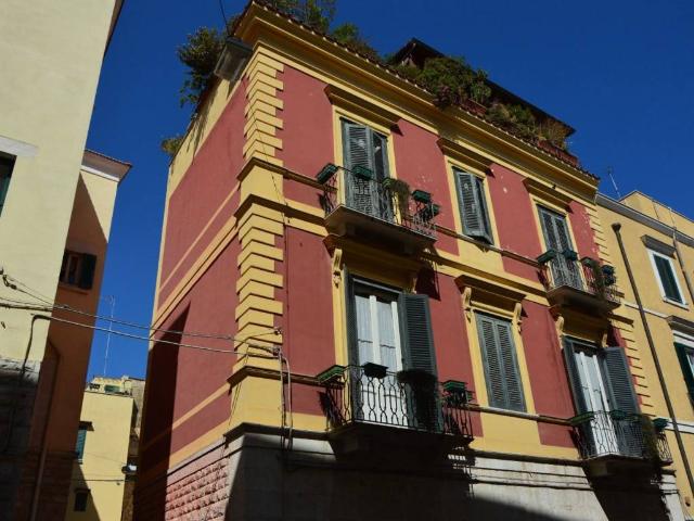 Palazzo / Stabile in vendita a Trani BT