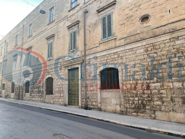 Palazzo / Stabile in vendita a Trani BT