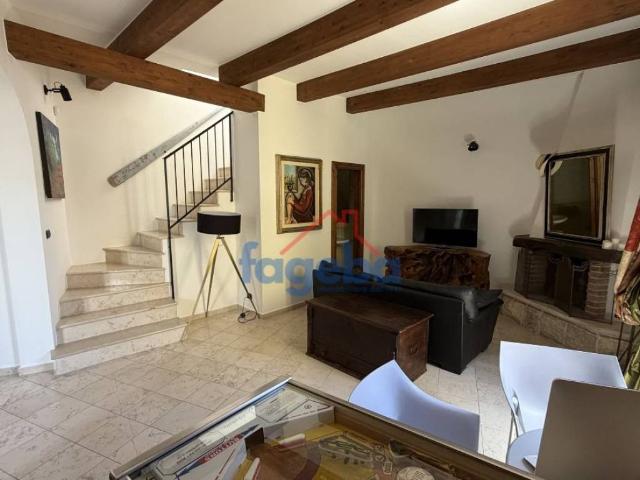 Palazzo / Stabile in vendita a Trani BT