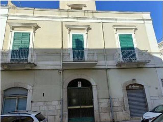 Palazzo / Stabile in vendita a Trani BT
