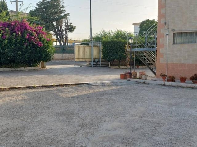 Palazzo / Stabile in vendita a Trani BT