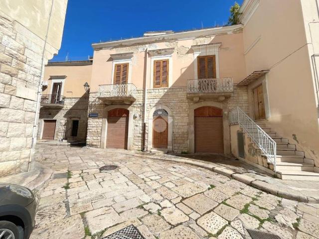 Palazzo / Stabile in vendita a Trani BT