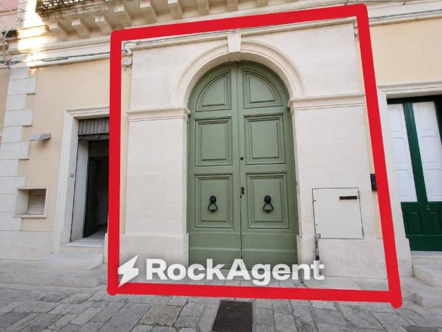 Palazzo / Stabile in vendita a Trepuzzi LE