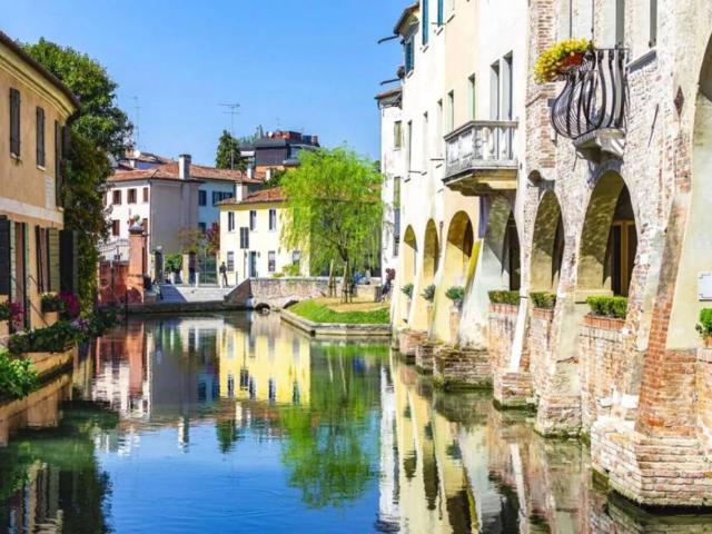 Palazzo / Stabile in vendita a Treviso TV