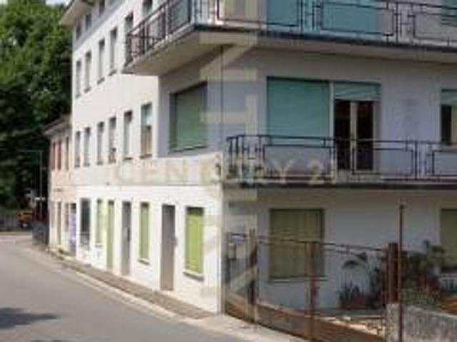 Palazzo / Stabile in vendita a Valdobbiadene TV