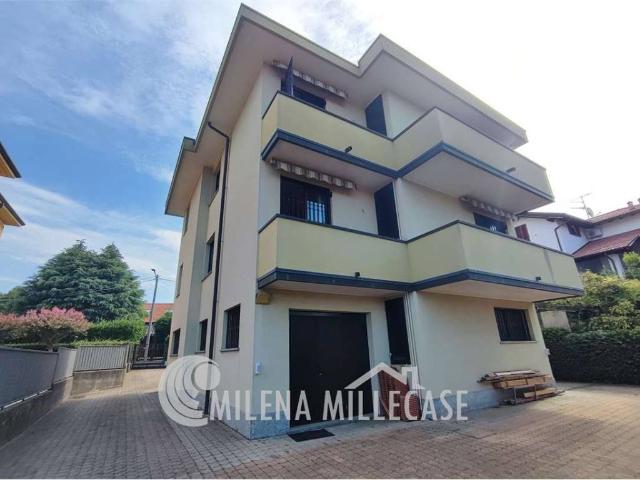 Palazzo / Stabile in vendita a Varese VA