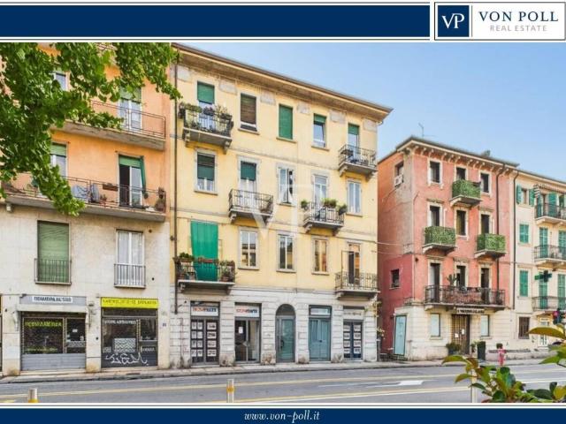 Palazzo / Stabile in vendita a Verona VR