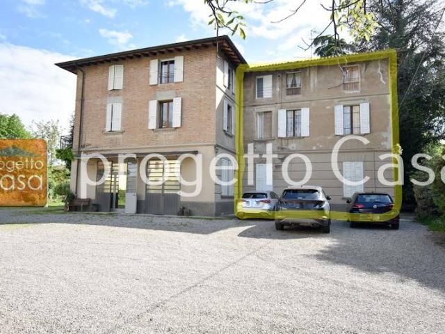 Palazzo / Stabile in vendita a Vignola MO