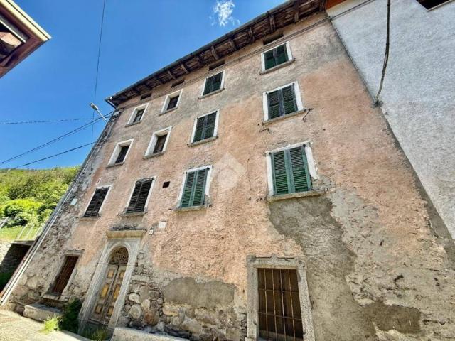 Palazzo / Stabile in vendita a Vione BS