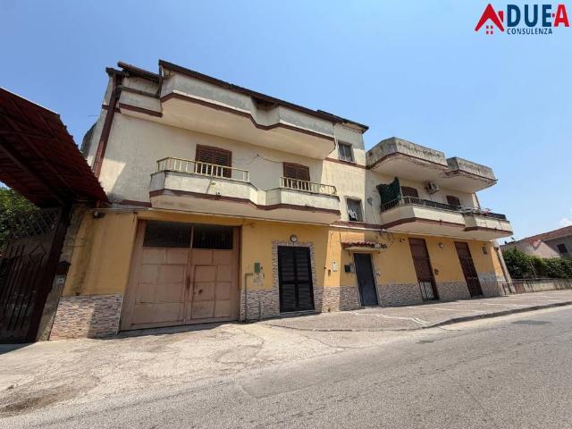Palazzo / Stabile in vendita a Villa Literno CE