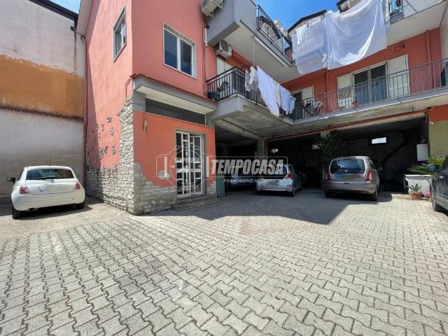 Palazzo / Stabile in vendita a Villaricca NA