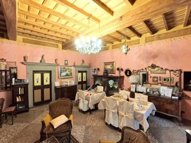 Palazzo / Stabile in vendita a Viterbo VT