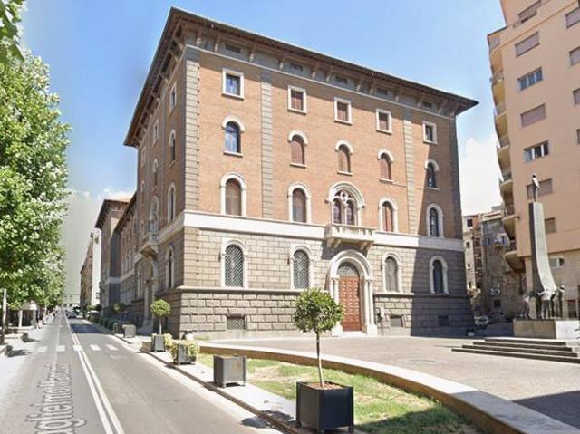Palazzo / Stabile in vendita a Viterbo VT