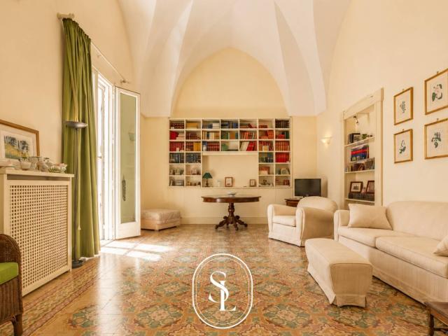 Palazzo Storico in vendita a Nard