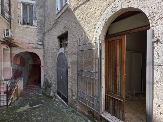 Palazzo storico in vendita a Arce, centro storico