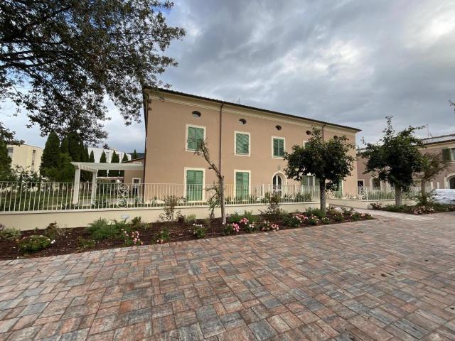 Palazzo storico in vendita a Cascina
