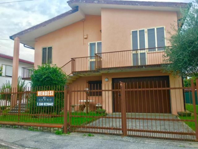 Palazzo/Stabile in Vendita a Albignasego