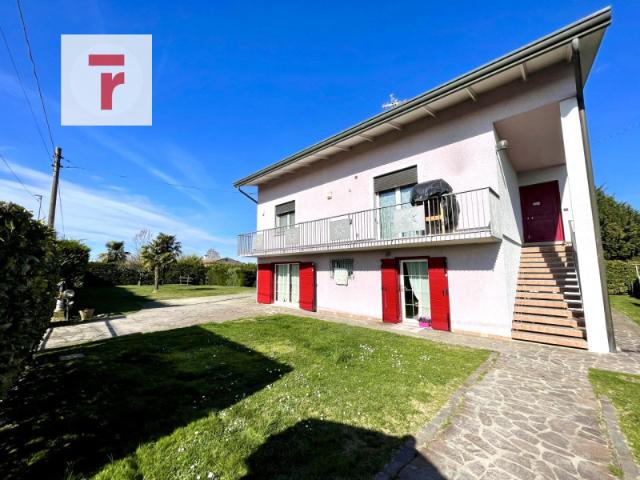 Palazzo/Stabile in Vendita a Legnaro