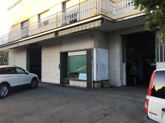 Palazzo/Stabile in Vendita a Sant'Ilario d'Enza