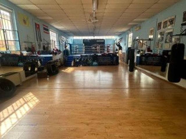 Palestra in vendita a Pavia