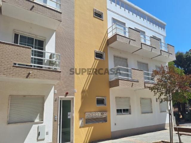 Palhais Barreiro T3 Duplex de R/C e 1º andar