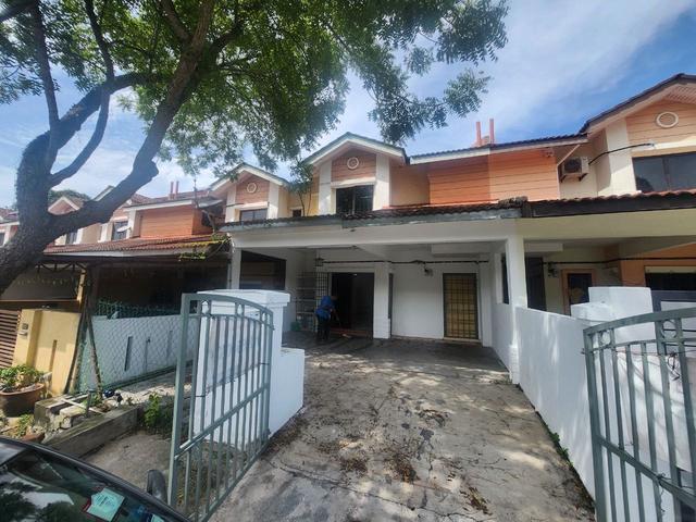 PALING MURAH 2 Storey Sungai Buloh Country Resort