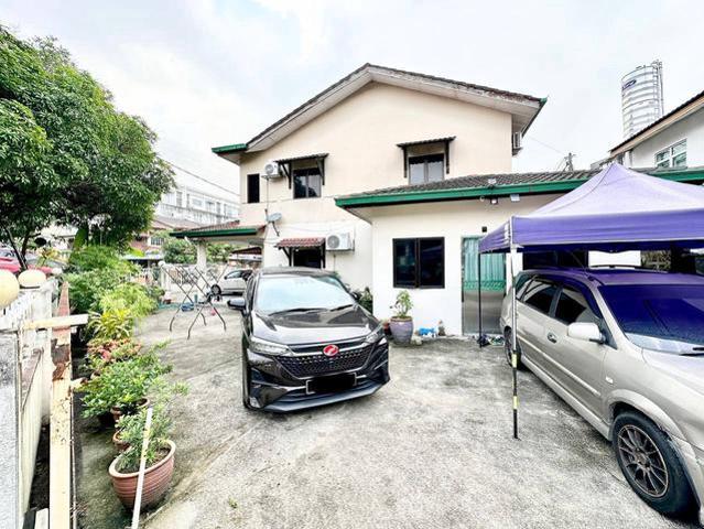 PALING MURAH CORNER LOT 2 Storey Taman Desa Serdang Seri Kembangan