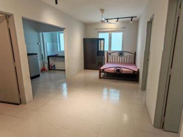 Palm Court Apartment Tanjung Tokong 3Bedrooms Renovated Tiles floor